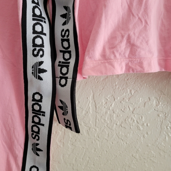 Adidas Pink Tape Top Size Medium - Picture 3 of 7
